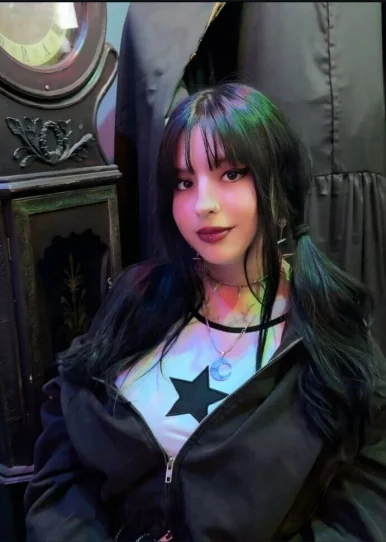 Photo of model @darkgoddessfran