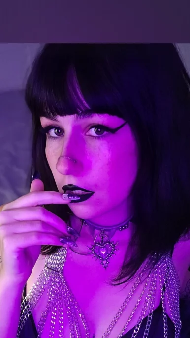 Photo of model @darknyny_free