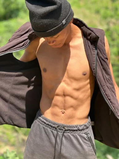 Photo of model @darrenkarrim