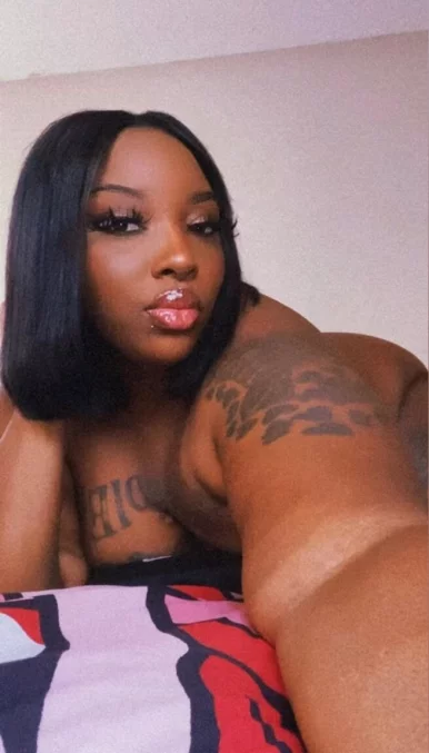 Photo of model @dashiabaddiie