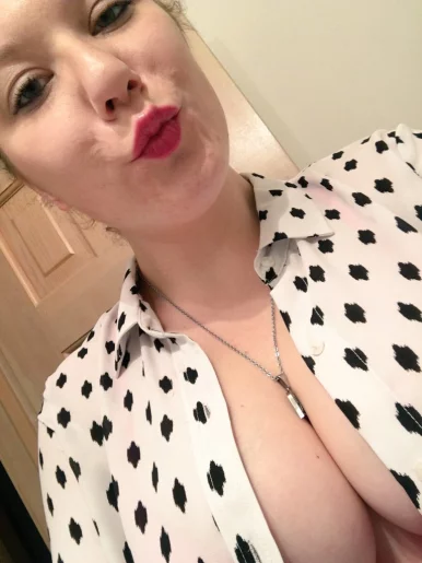 Photo of model @deemariexxx