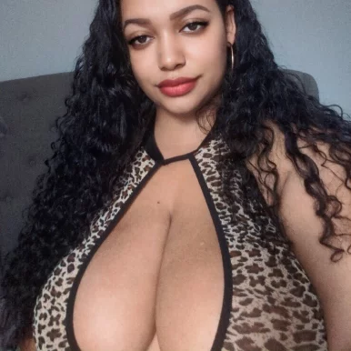 Photo of model @deliciousbree