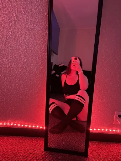 Photo of model @desirable_freak