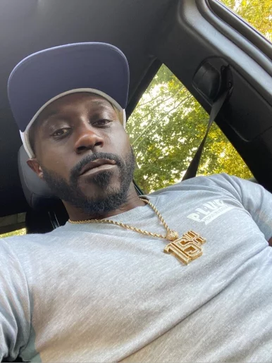 Photo of model @detroithorse5