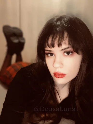 Photo of model @deusaluna1