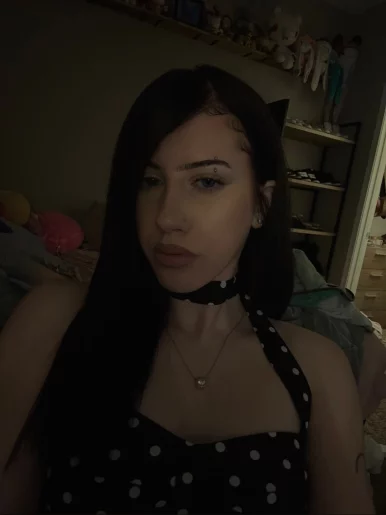 Photo of model @devilbunbrat