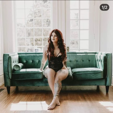 Photo of model @devinebria