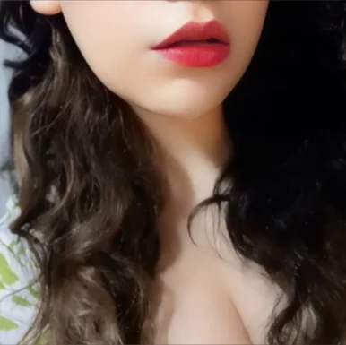 Photo of model @devourqueen