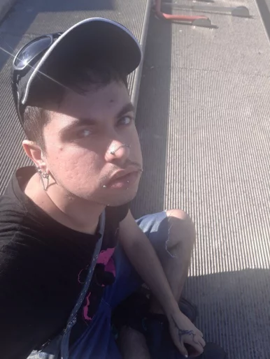 Photo of model @div4_no