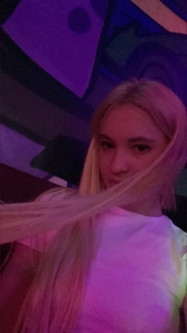 Photo of model @dora_dream