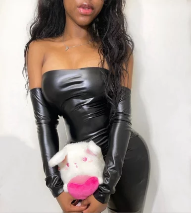 Photo of model @dreamsofeve