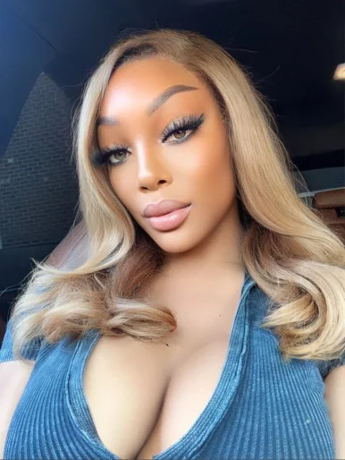 Photo of model @dreamybae