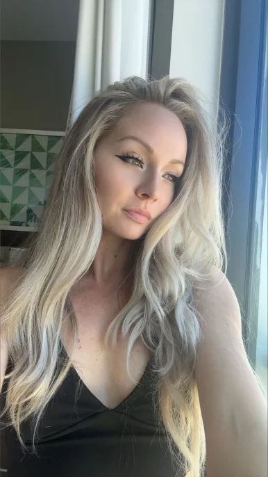 Photo of model @elisaexplorez