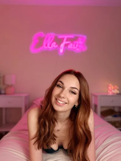 Photo of model @ellafaith06