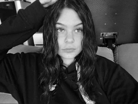 Photo of model @ellie_sin1