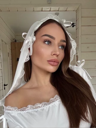 Photo of model @emanovaklife