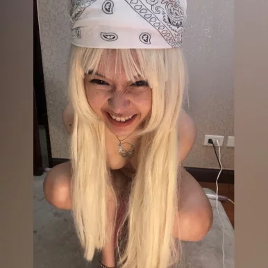 Photo of model @emma_einstein