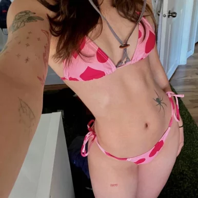 Photo of model @emmababybea