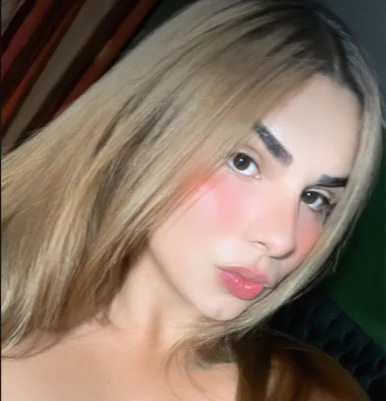 Photo of model @emmamorita18