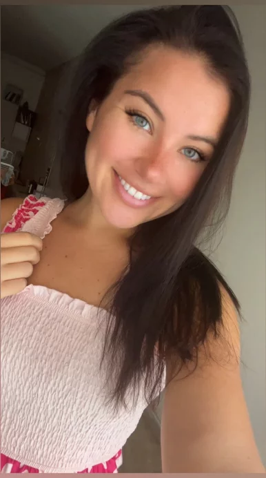 Photo of model @emmimorgan