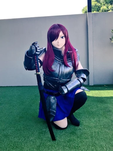 Photo of model @erzascarletkig