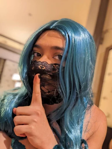 Photo of model @eshalewdus