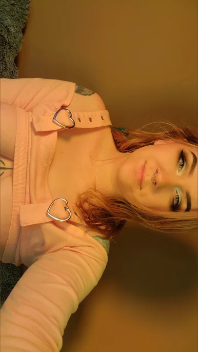 Photo of model @eva-evergreene