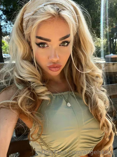 Photo of model @evakisses