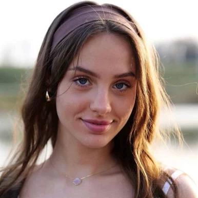 Photo of model @evelinakiss