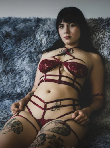 Photo of model @evelinsweet