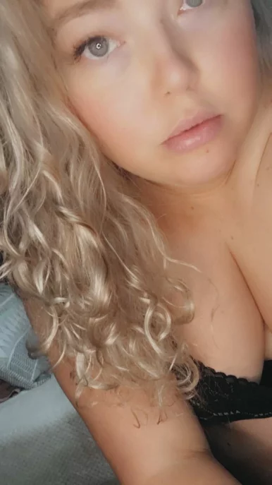 Photo of model @evelynnnhofree