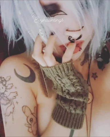 Photo of model @evignehauntings