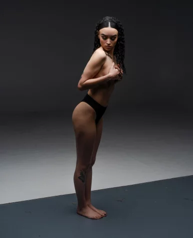 Photo of model @evusixx