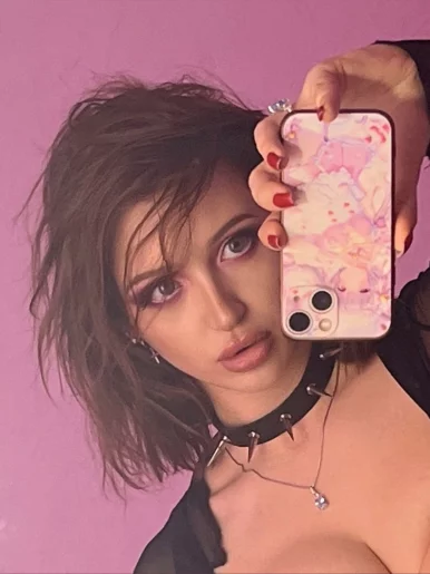 Photo of model @fairyeater