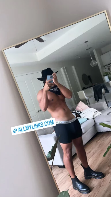 Photo of model @faunico