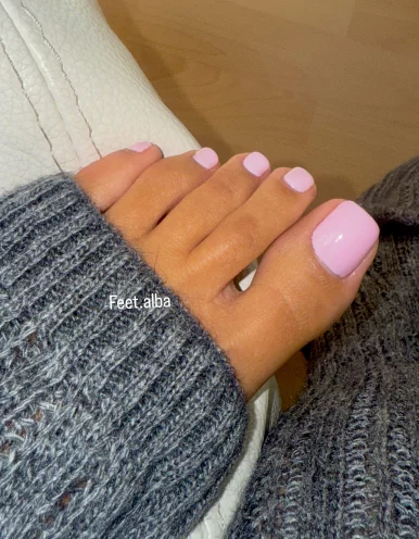 Photo of model @feet.alba