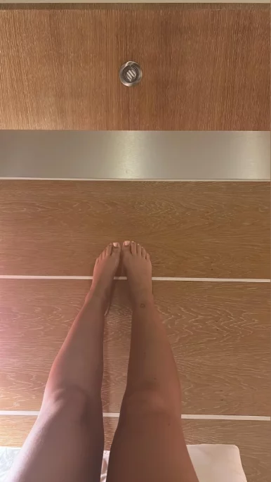 Photo of model @feetsisters.69