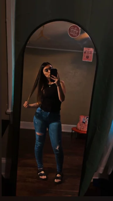 Photo of model @fineshii21