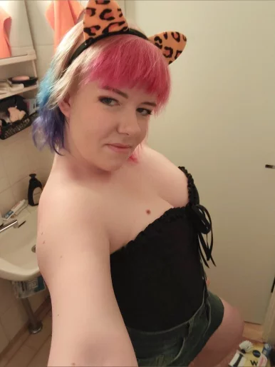 Photo of model @finland_rose_garden