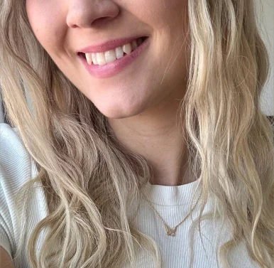 Photo of model @fiona_hotwife