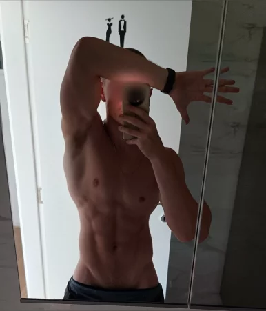 Photo of model @fitalpha06