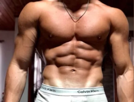 Photo of model @fitboyfatdickfree