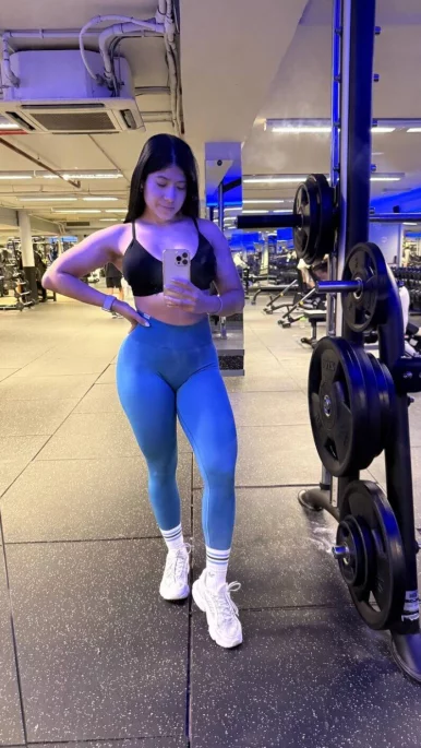 Photo of model @fitdayixx