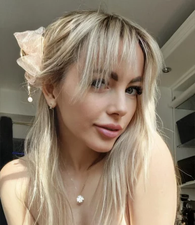 Photo of model @fitqueenlika