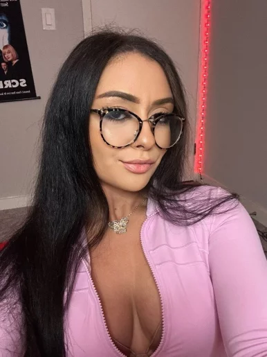 Photo of model @flickswithvic