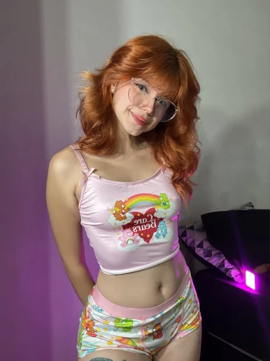 Photo of model @fooquinhaa