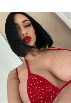 Photo of model @foreignbritt