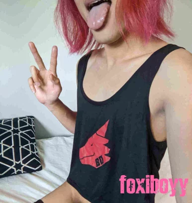 Photo of model @foxiboyy