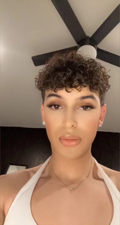 Photo of model @freakymayaaa