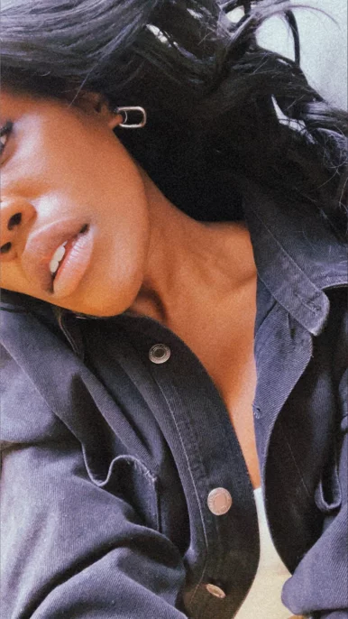 Photo of model @fretmorelouise